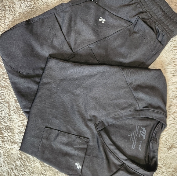 Fitscrubs evrpur scrub set - Picture 2 of 7